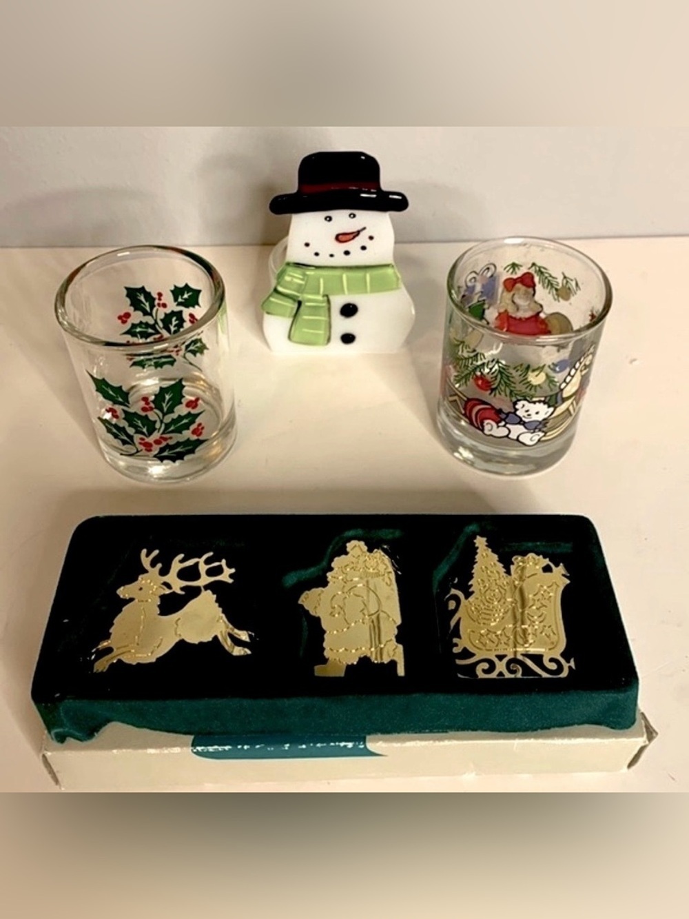 HOLIDAY BRASS/24KT CANDLE ORNAMENT DECOR & THREE VOTIVE CANDLE HOLDERS